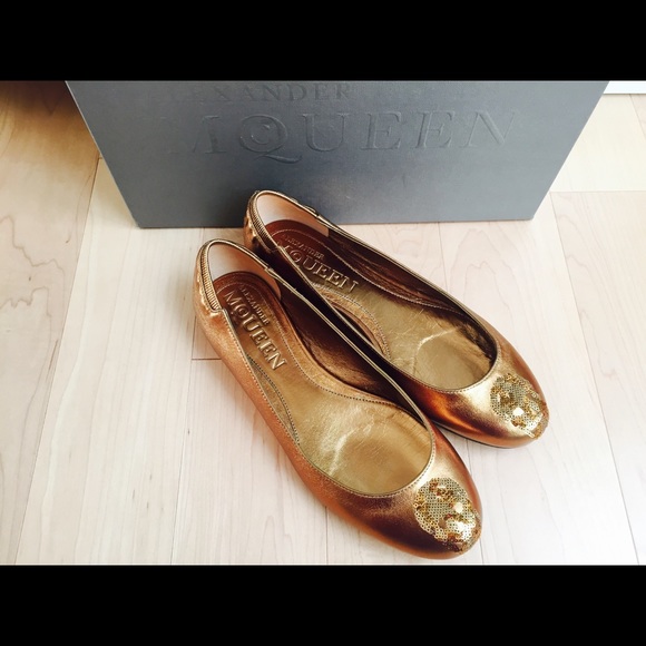 Alexander McQueen Shoes - Alexander McQueen Gold Skull Round Toe Flats